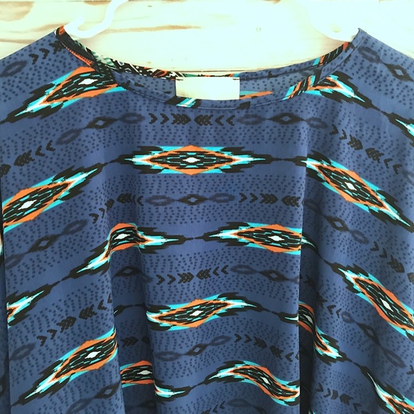 💵5 FOR $25💵 Multi-Color Southwestern print Top - Picture 1 of 5